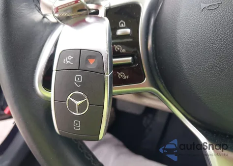 2020 Mercedes-Benz C 300 z USA, uszkodzony, nr VIN W1KWF8DB1LR583946